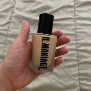 Il Makiage foundation